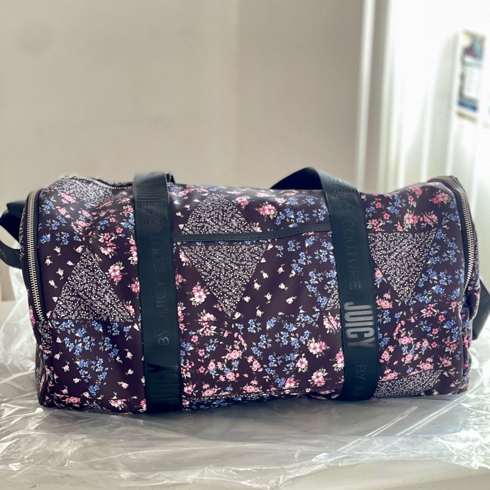 NWT Juicy by Juicy Couture Patch bag.
